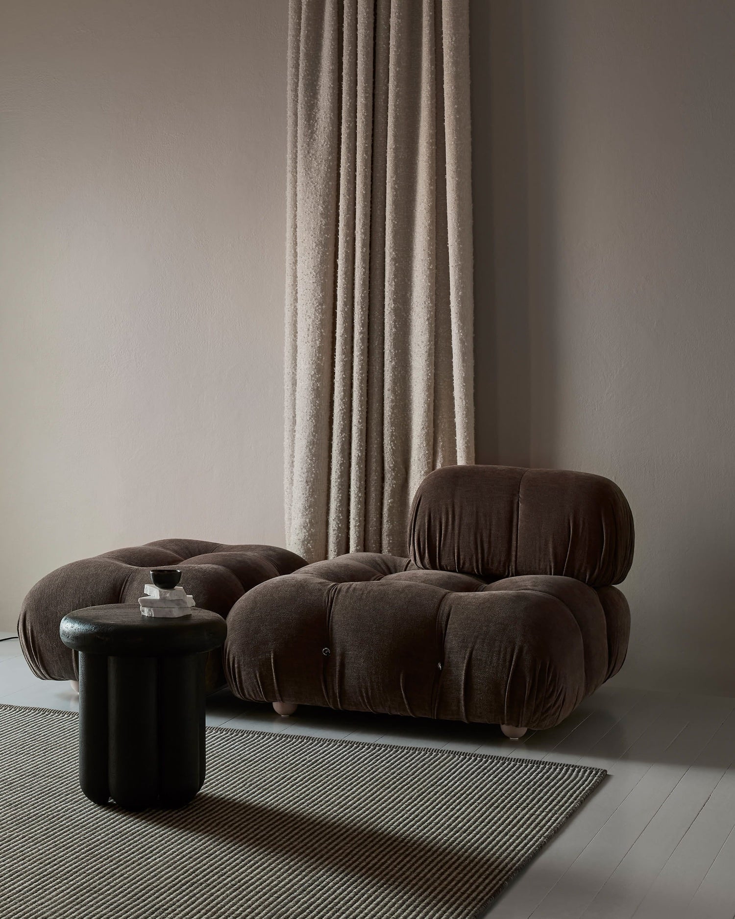 Stripe Icon 782 Bark Brown