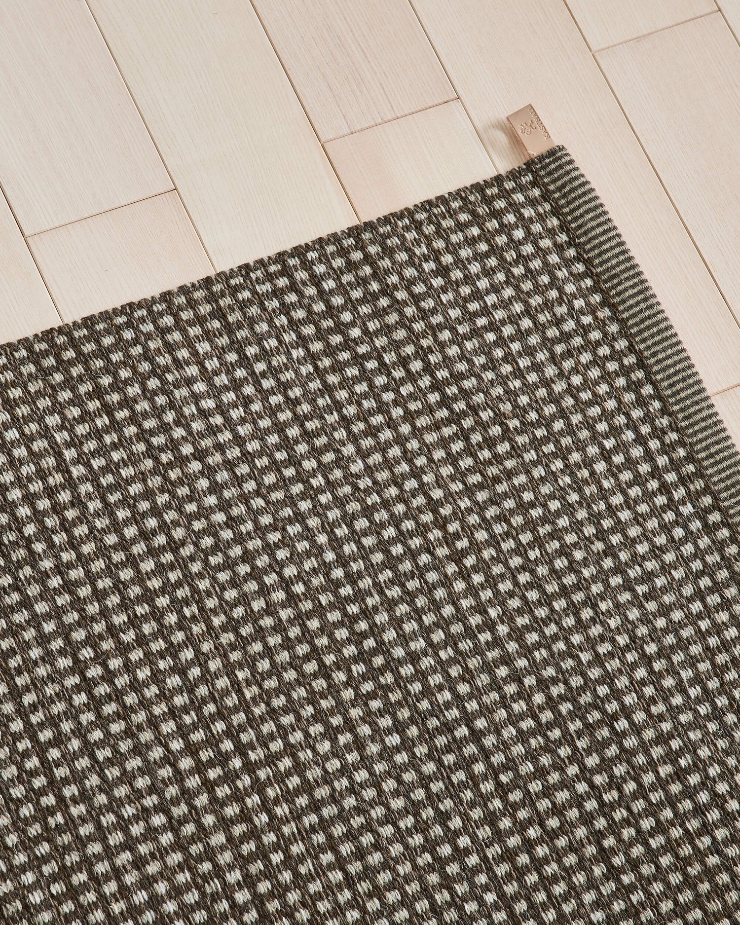 Dot Icon 783 Raw Umber