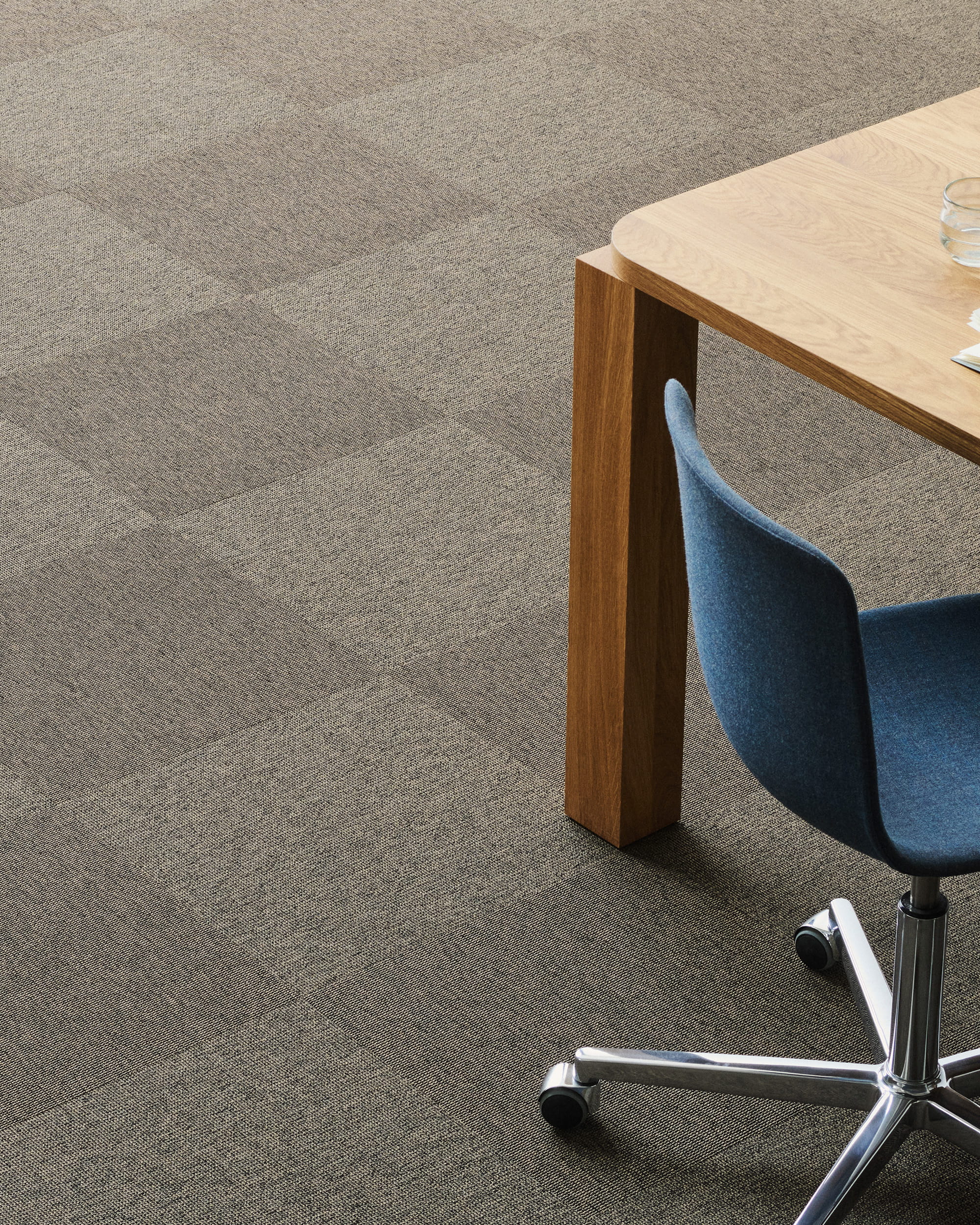 Nico Tiles R+ Greige 240